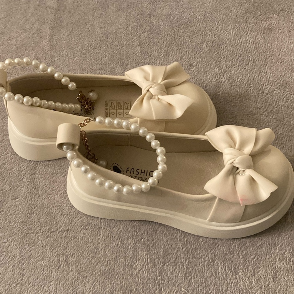 Brand new never worn and come in original box